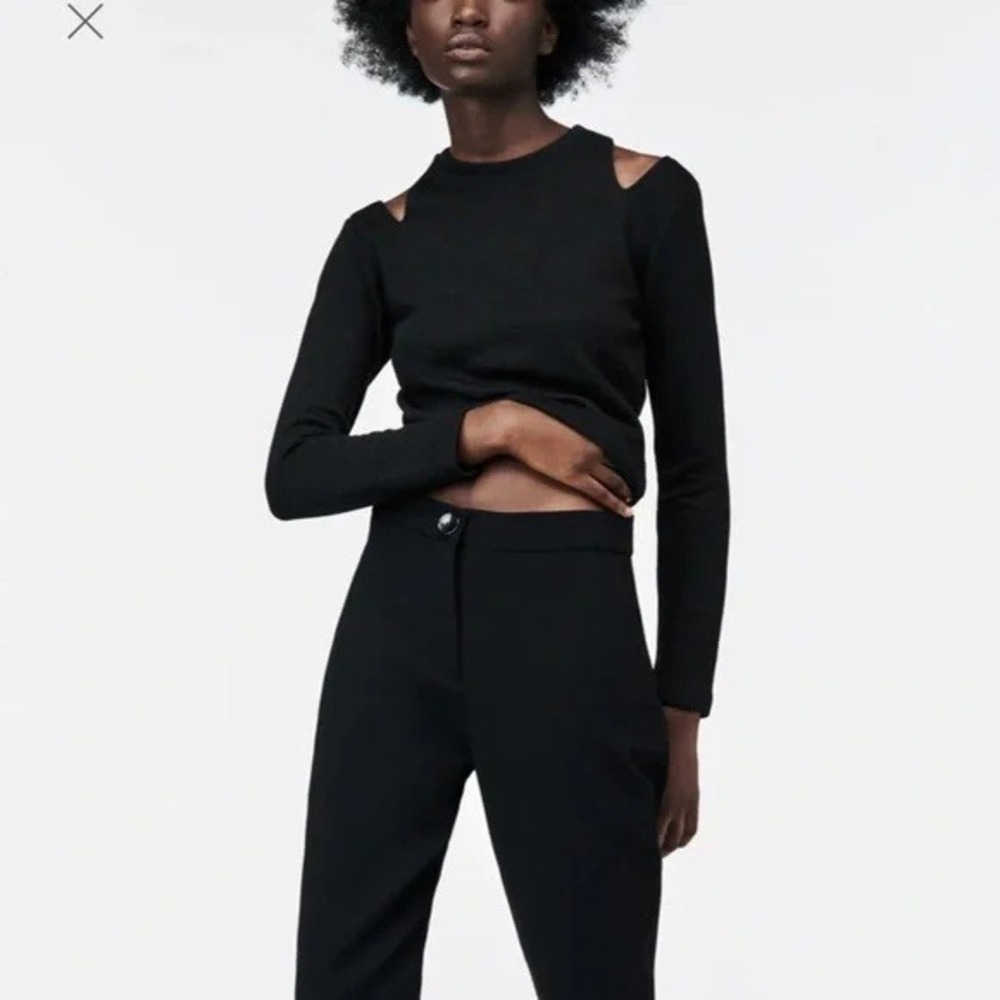 ZARA WOMAN Midriff Crop Top Small Long Sleeve Cold Shoulder Black Casual Size S